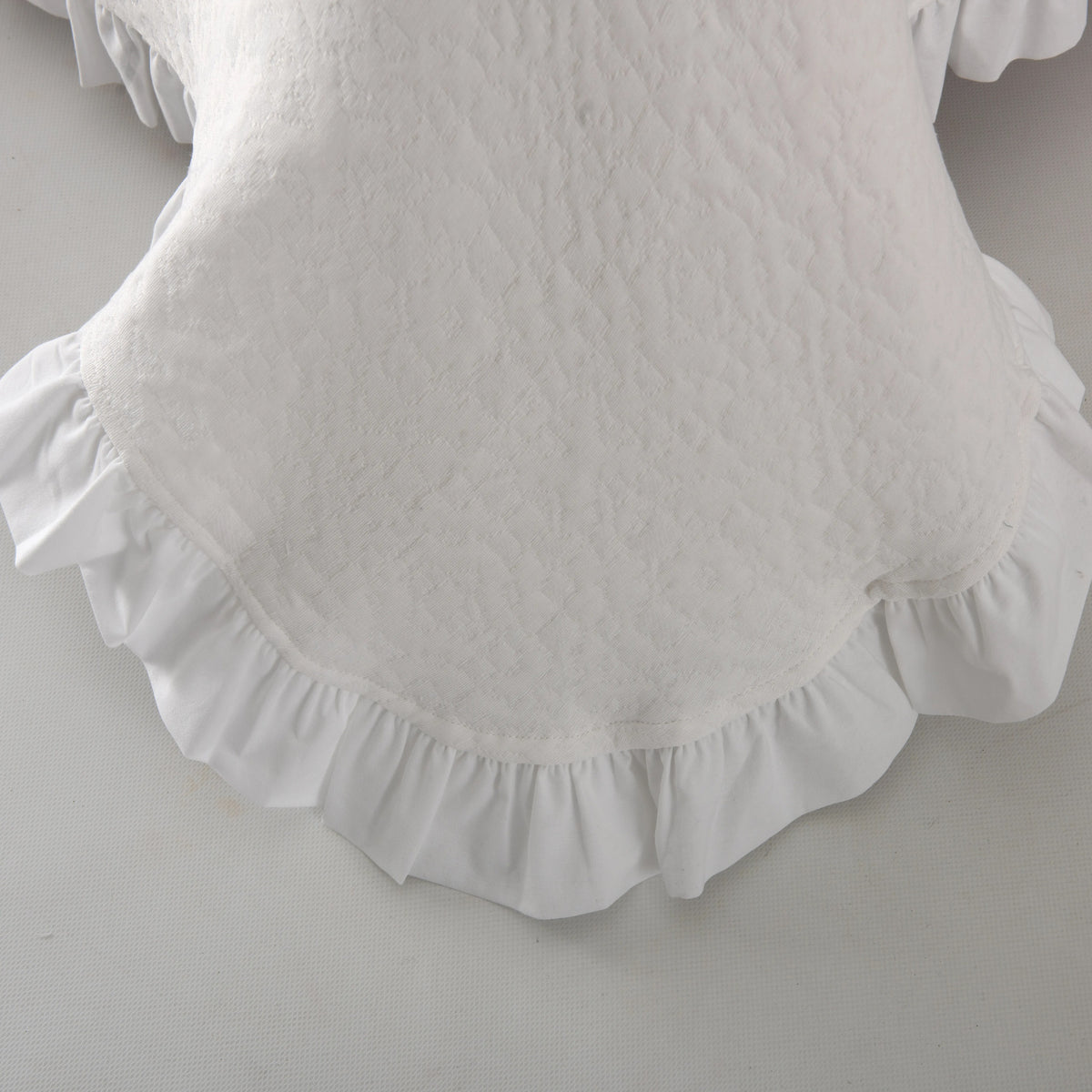 Colcha Marina con Volante Blanco