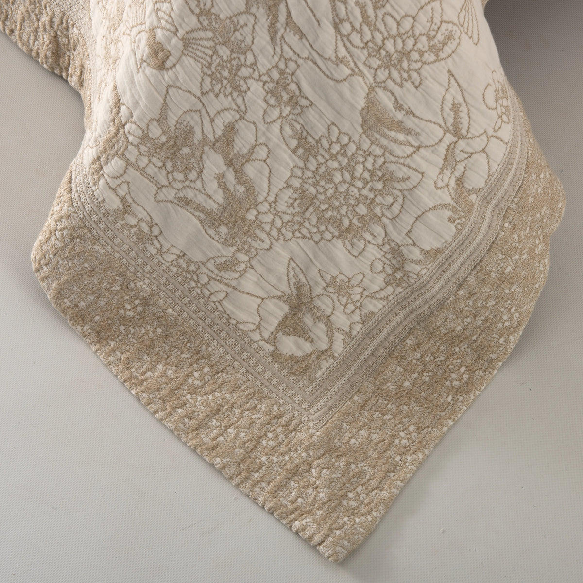 Colcha Bella Camel