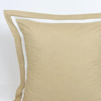 Almofada Decorativa com Renda Camel
