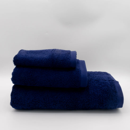 (3 Piezas) Toallas Lisas Azul Mariño