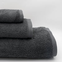 (3 Piezas) Toallas Lisas Gris Oscuro