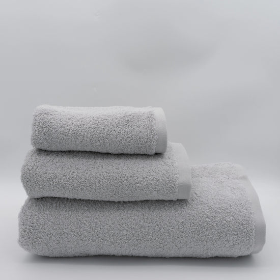 (3 Piezas) Toallas Lisas Gris