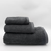 (3 Piezas) Toallas Lisas Gris Oscuro