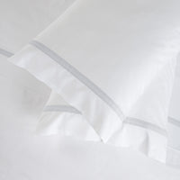 Jogos de Lençóis em Cinzento e Branco com Detalhes em Padrão Vichy