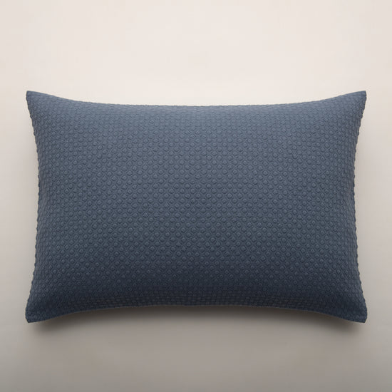 Cojín de Algodón Azul con Padrón Geométrico – Sonia