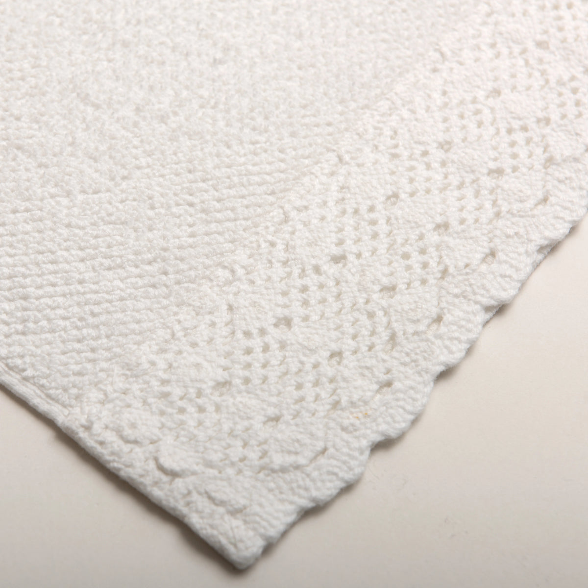 (3 Peças) Jogo de Toalhas Branco Stonewashed 100% Algodão 500g com Renda – Alícia
