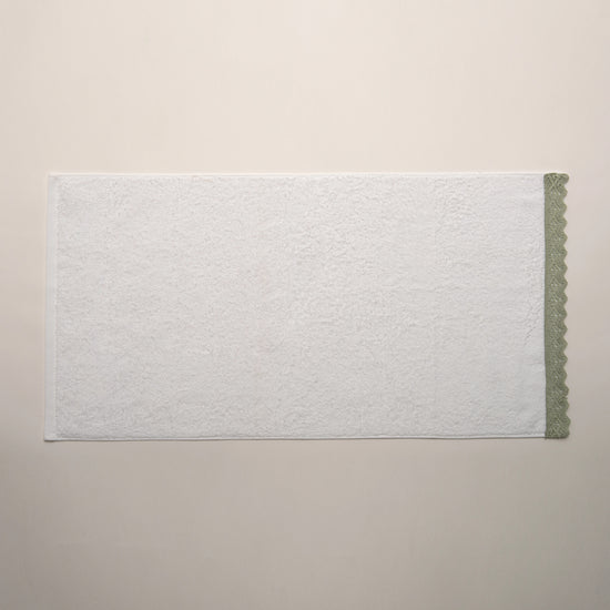 (3 Peças) Jogo de Toalhas Branco 100% Algodão 500g com Renda Verde – Alba