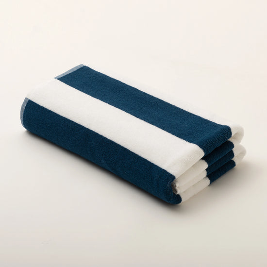 Toalha de Praia Riscas Azul Marinho 100% Algodão com Fios Tintos – Riscas