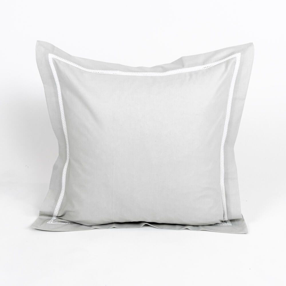 Almofada Decorativa com Renda Cinzento