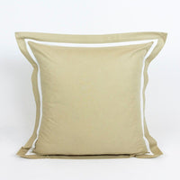 Almofada Decorativa com Renda Camel