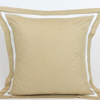 Almofada Decorativa com Renda Camel