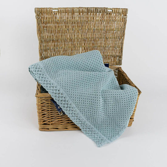 Manta de Algodão com Renda Azul